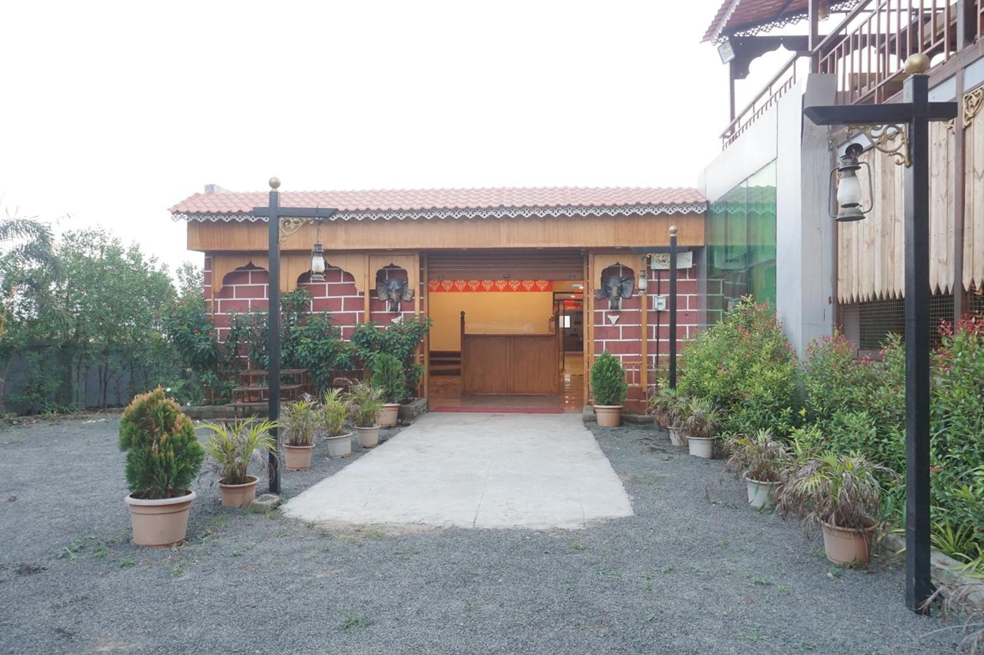 Yashraj Resorts Somatane Exteriör bild
